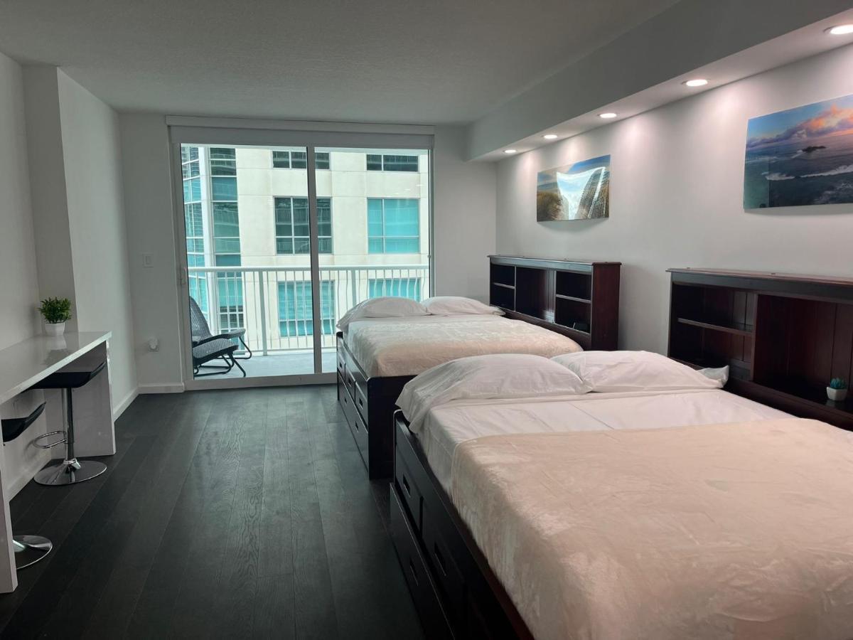 Studios In Brickell With Pool, Gym, Free Parking And Game Room ไมอามี ภายนอก รูปภาพ