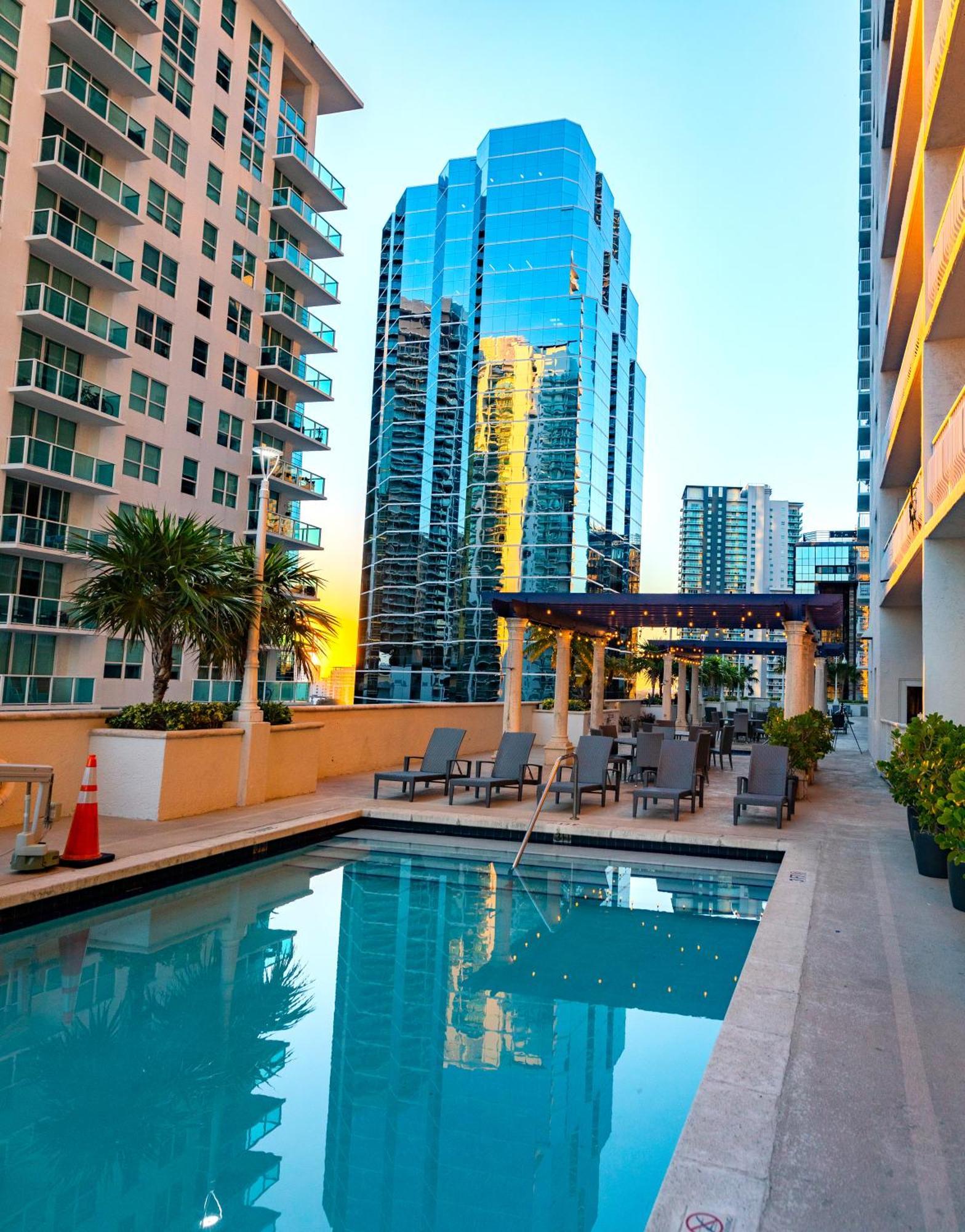 Studios In Brickell With Pool, Gym, Free Parking And Game Room ไมอามี ภายนอก รูปภาพ