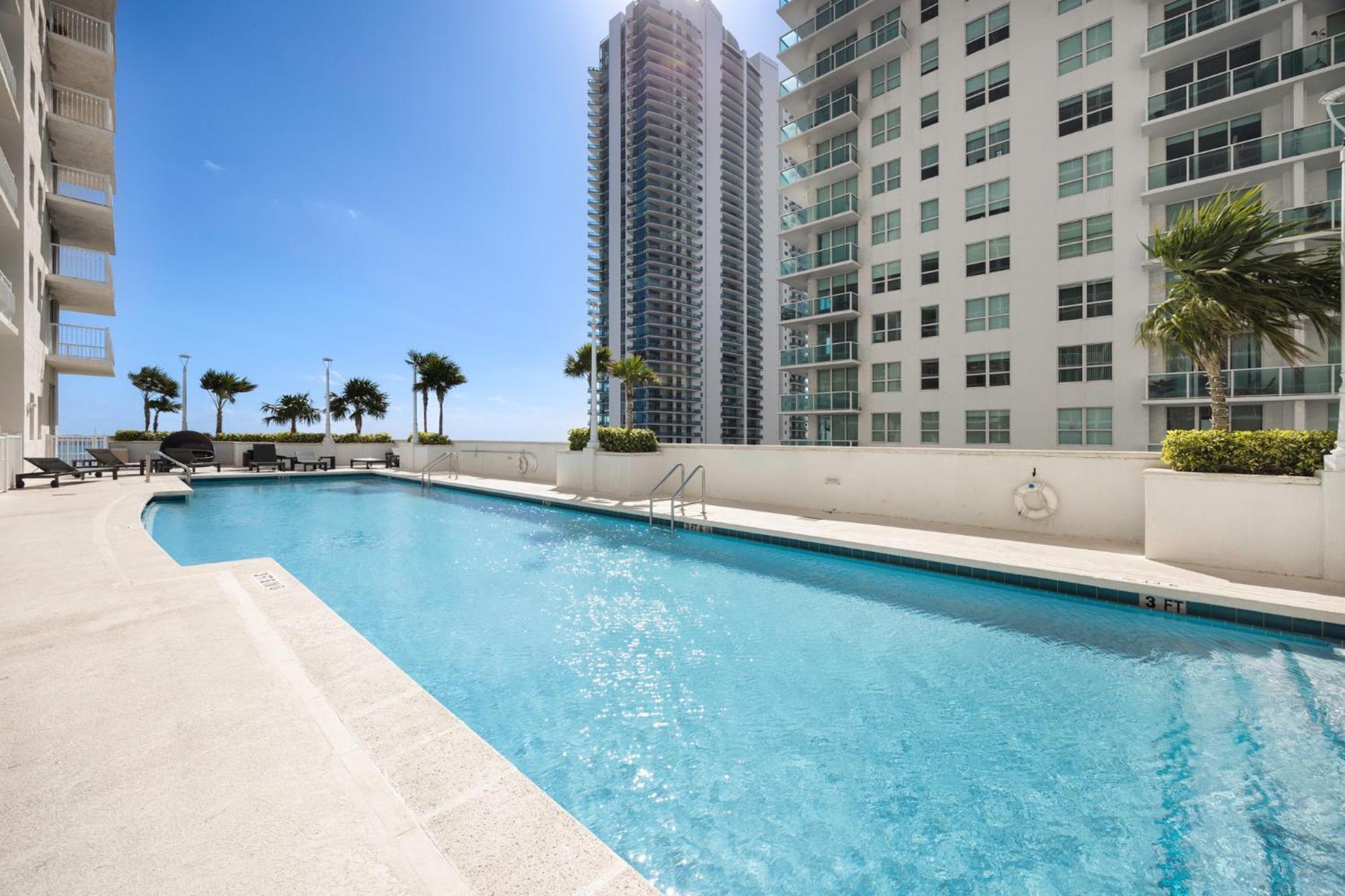 Studios In Brickell With Pool, Gym, Free Parking And Game Room ไมอามี ภายนอก รูปภาพ